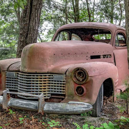 1941 Cadillac Series 62 Sedan with headlights integrated into front fenders.